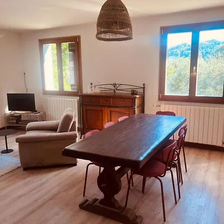 Four Seasons Access & Mountain Views Apartament
