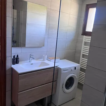 Four Seasons Access & Mountain Views Apartament *