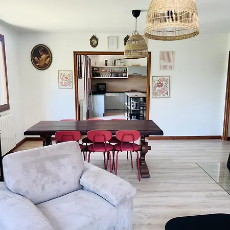 Four Seasons Access & Mountain Views Apartament