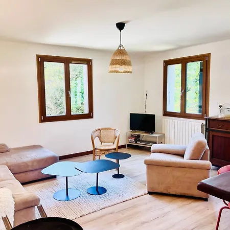 Four Seasons Access & Mountain Views Apartament