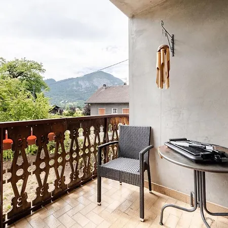 Four Seasons Access & Mountain Views Apartament *