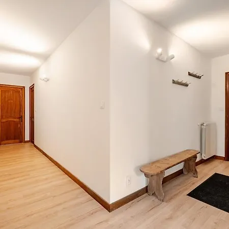 Apartament Four Seasons Access & Mountain Views *