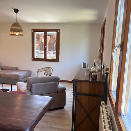 Four Seasons Access & Mountain Views * Taninges